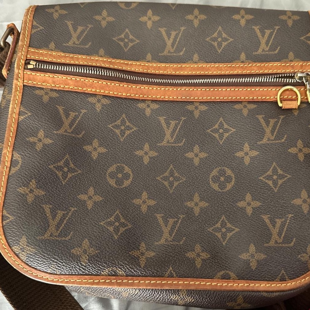 Louis Vuitton bosphore bag